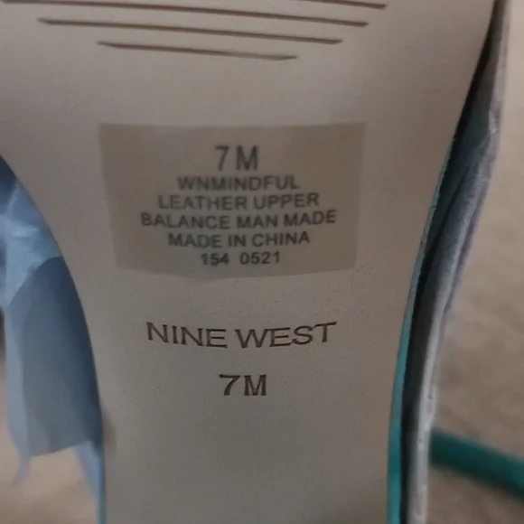 NINE WEST - Picture 6 of 7